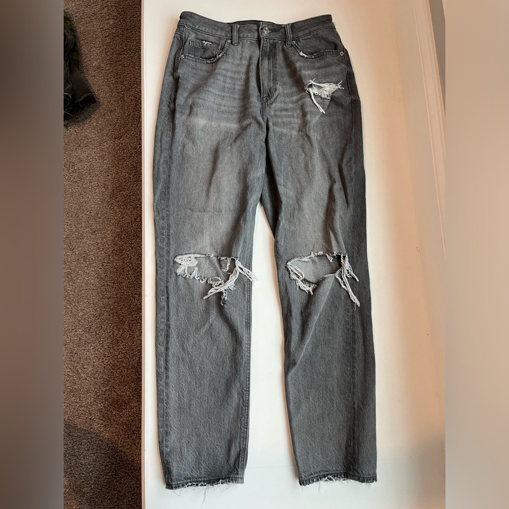Grey American Eagle Mom Jeans
